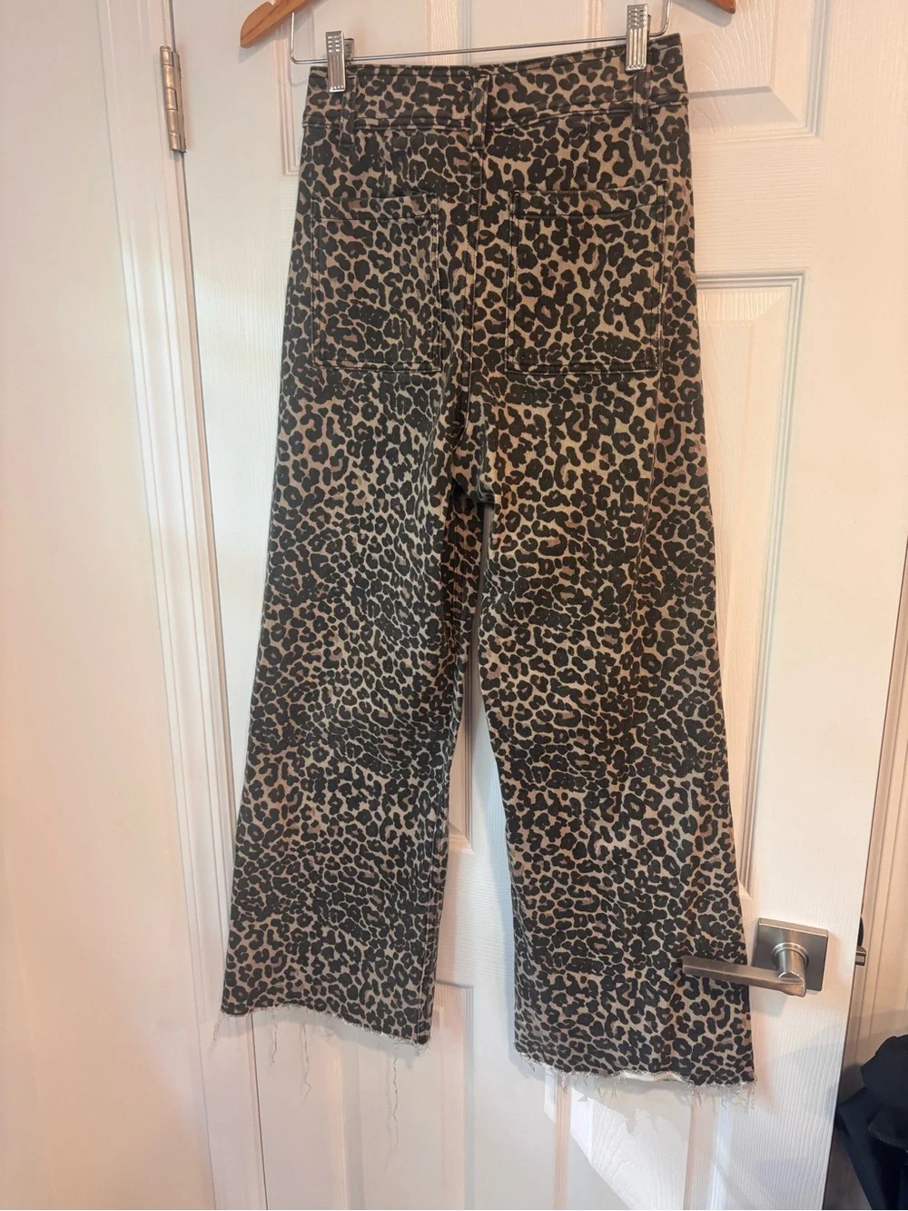 MIOU MUSE Leopard Print Wide Leg Jeans size small